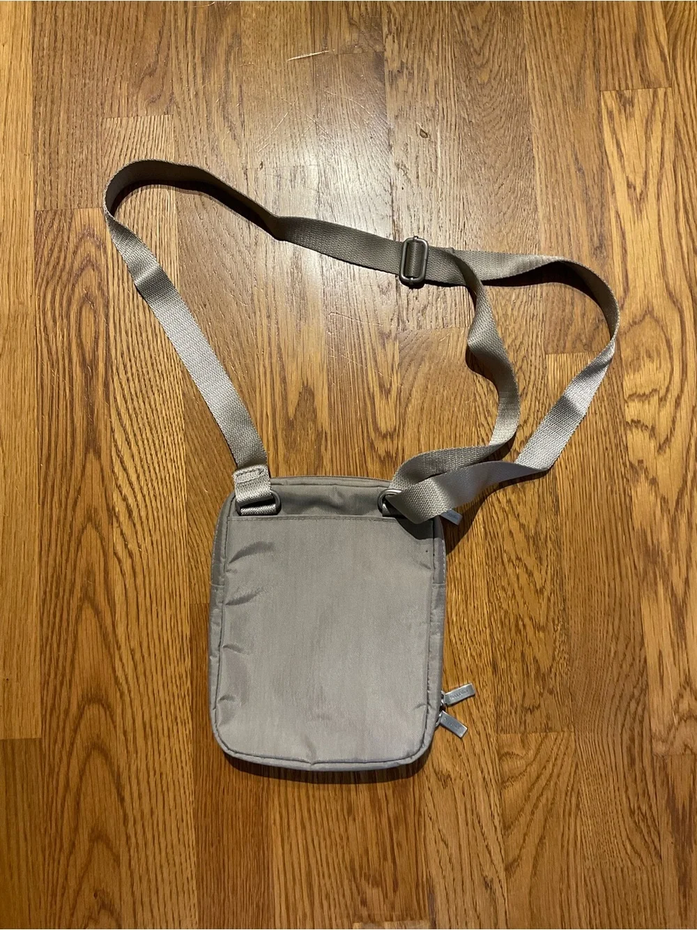 Baggallini compact crossbody